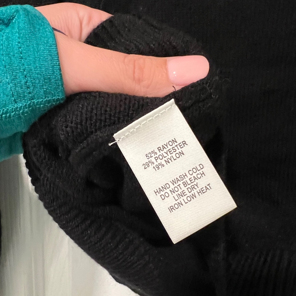 Lulu's - NWOT Long Sleeve Off the Shoulder. Size Medium. - Picture 6 of 7